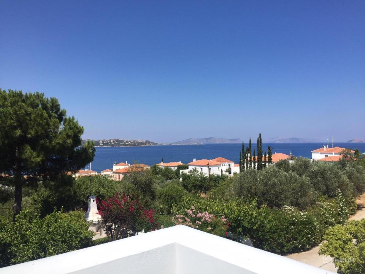 Oltremare Inn Spetses Town Exterior photo