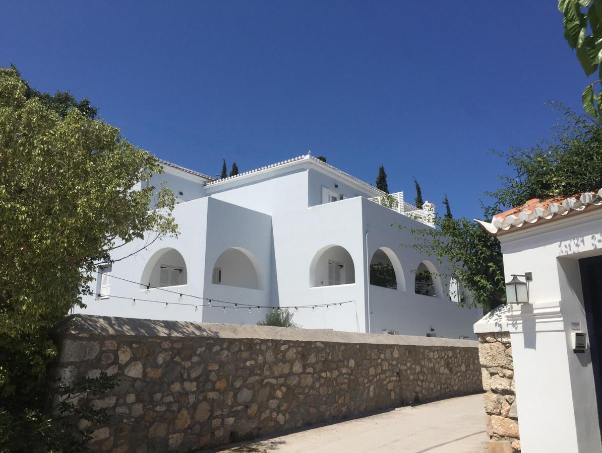 Oltremare Inn Spetses Town Exterior photo